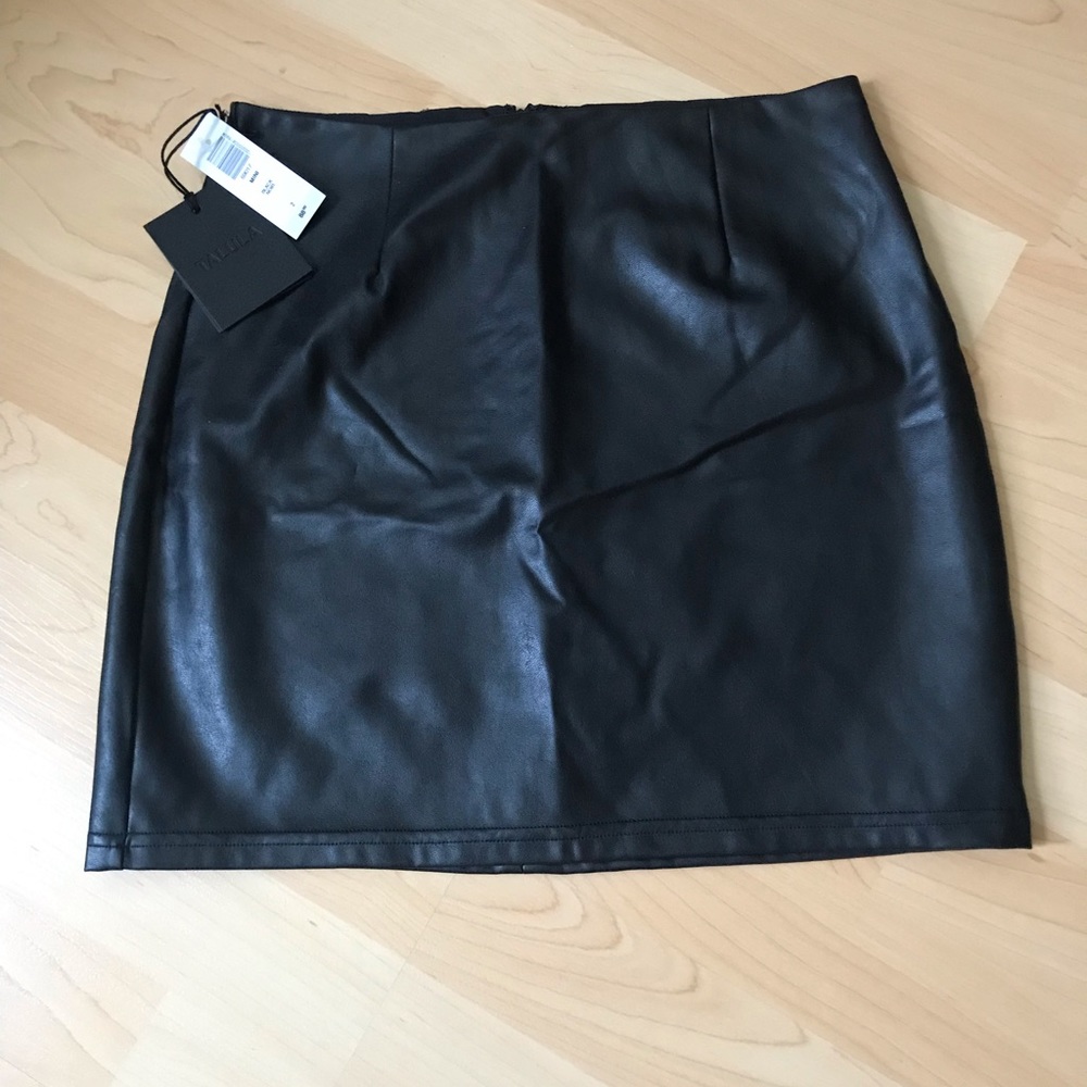 Aritzia Talula Faux Leather Mini - Brand New!